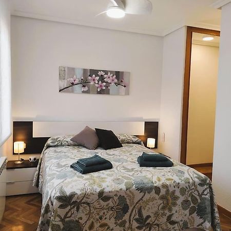 Apartamentos Turisticos Seviro Мадрид Экстерьер фото