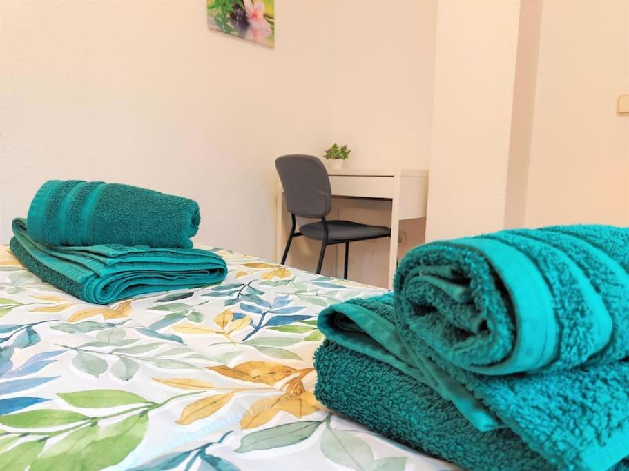 Apartamentos Turisticos Seviro Мадрид Экстерьер фото