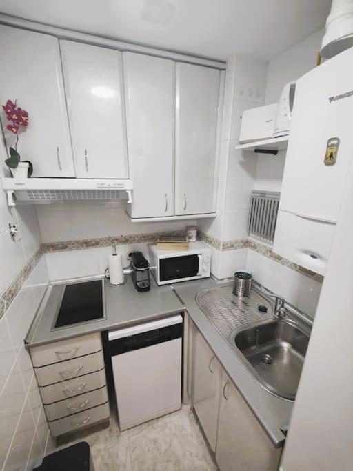 Apartamentos Turisticos Seviro Мадрид Экстерьер фото