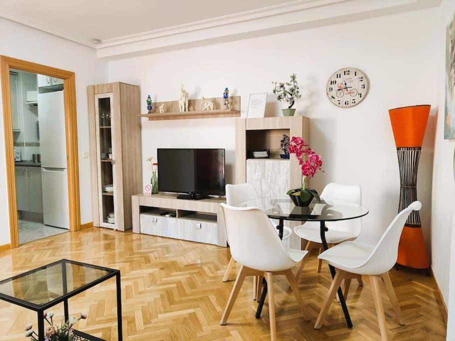Apartamentos Turisticos Seviro Мадрид Экстерьер фото