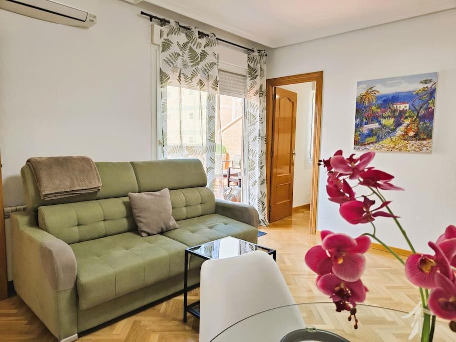 Apartamentos Turisticos Seviro Мадрид Экстерьер фото